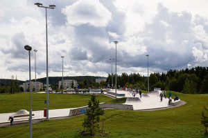 Entinen maankaatopaikka Kaukajärvellä on herätetty uuteen elämään kaikkien Tampereen skettiharrastajien iloksi.